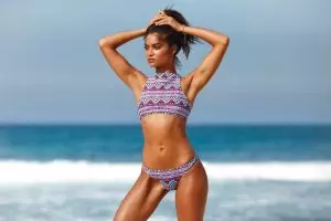 Shanina Shaik se desnuda para KOOKAÏ Swim