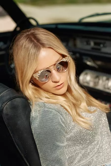 Chloe Sevigny Helwestek Keçek Xweş ji Jimmy Choo re tîne