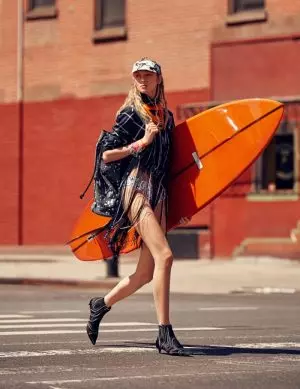 Nastya Sten is een 'City Surfer' in Dazed & Confused Korea