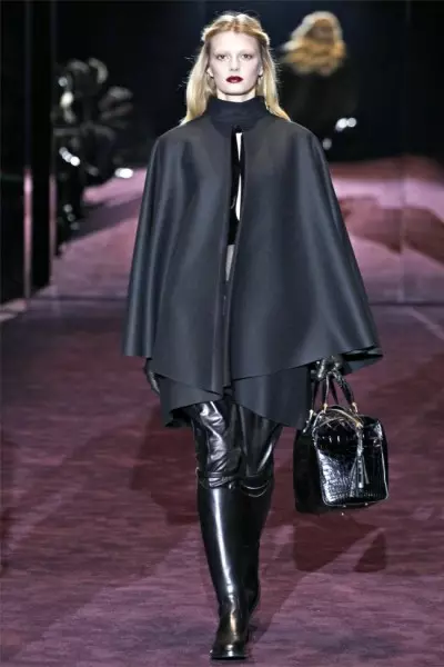 Gucci Caij nplooj zeeg 2012 | Milan Fashion Week