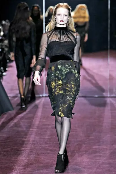 Gucci Caij nplooj zeeg 2012 | Milan Fashion Week