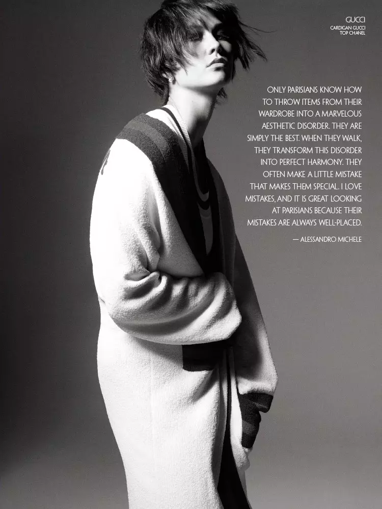 Karlie Kloss ກວມເອົາໃນ Gucci cardigan ແລະ Chanel ເທິງ