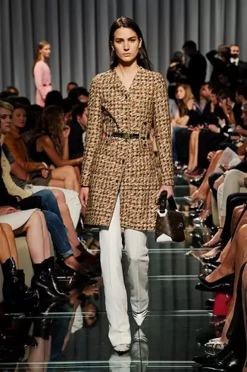 Presaĵoj & Pantalonoj: La Krozado 2015 de Louis Vuitton Kolekto en Monako