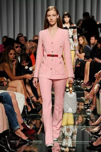 პრინტები და შარვალი: Louis Vuitton's Cruise 2015 კოლექცია მონაკოში