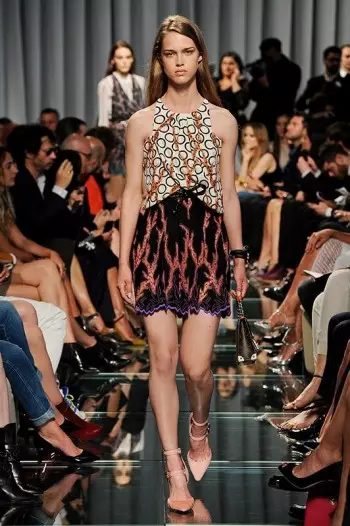 პრინტები და შარვალი: Louis Vuitton's Cruise 2015 კოლექცია მონაკოში