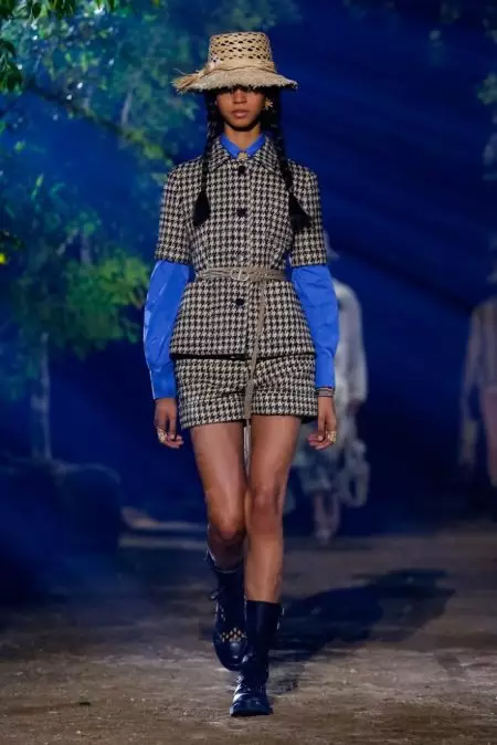 Dior Imapereka Kukongola Kwachilengedwe kwa Spring 2020