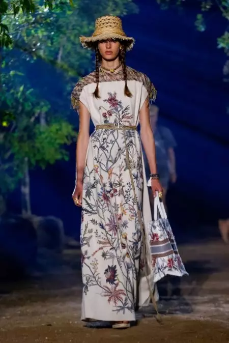 Dior lewer natuurlike elegansie vir lente 2020