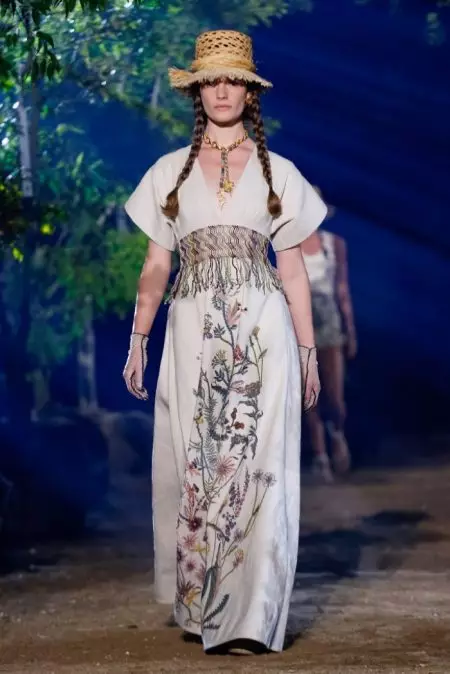 Dior prinaša naravno eleganco za pomlad 2020