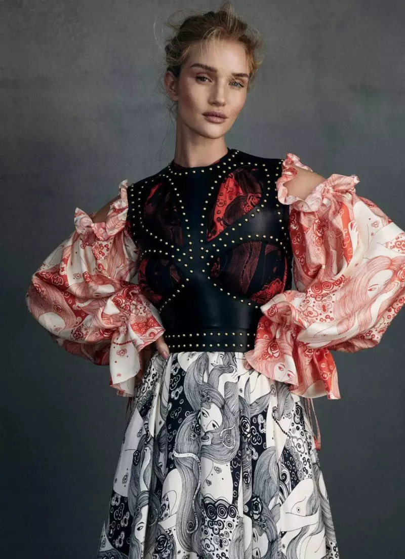 Rosie Huntington-Whiteley Modèl Styles Pre-Otòn pou Harper's Bazaar Ostrali