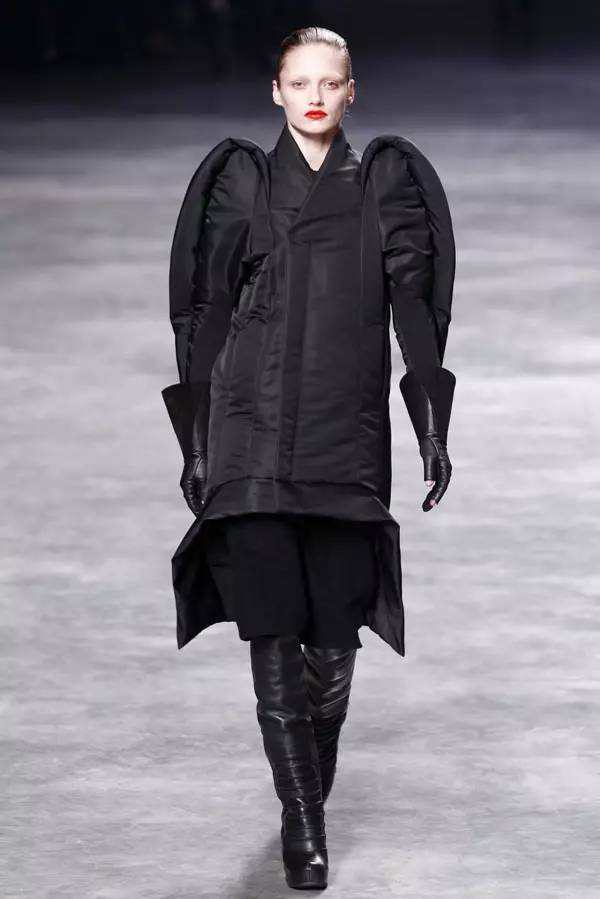 Rick Owens Caij nplooj zeeg 2011 | Paris Fashion Week | Nplooj ntawv 4