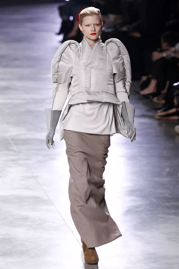 Rick Owens Fall 2011 | Beke ea Feshene ea Paris