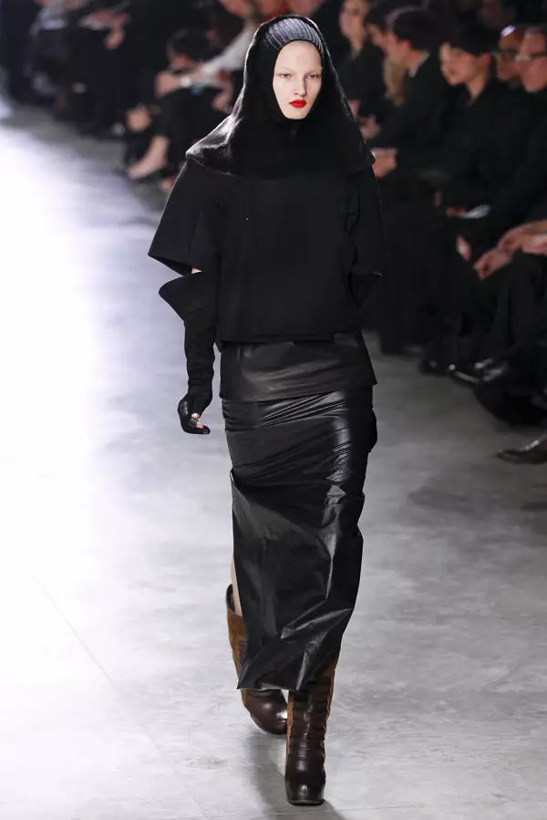 Rick Owens Pau 2011 | Paris Fashion Week