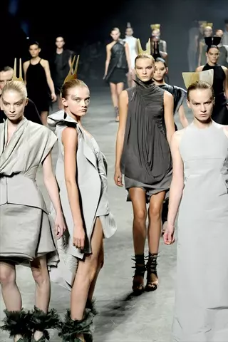 Rick Owens Spring 2011 | پارىژ مودا كىيىم ھەپتىلىكى