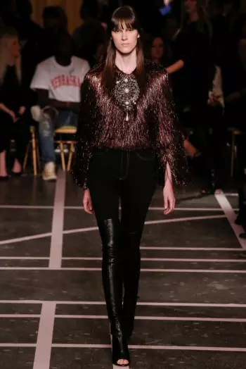 Givenchy pasa a ser branco e negro para a primavera de 2015