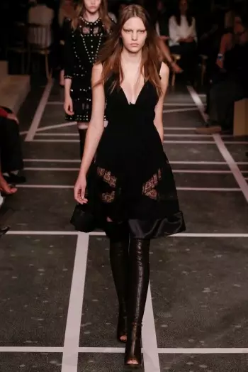 Givenchy-ն դառնում է սև և սպիտակ 2015 թվականի գարնանը