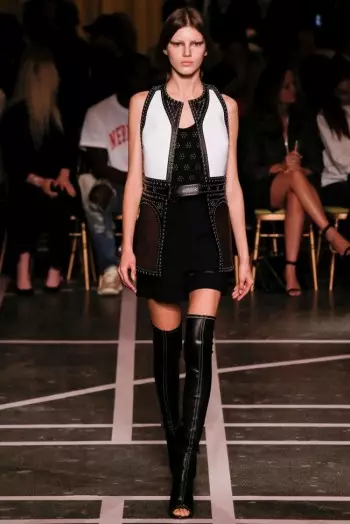 Givenchy Goes Black & White kwa Spring 2015