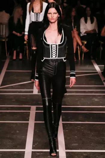 Givenchy Goes Black & White kwa Spring 2015