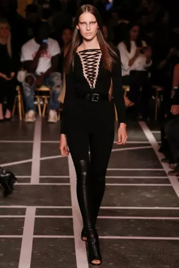 Givenchy pasa a ser branco e negro para a primavera de 2015