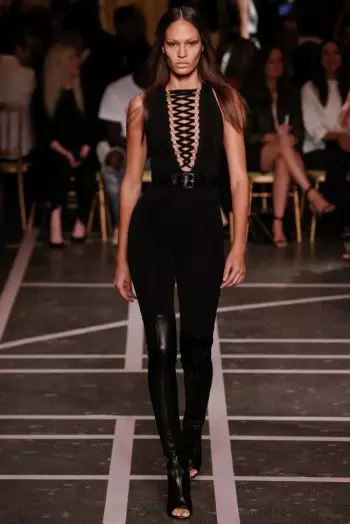 Givenchy pasa a ser branco e negro para a primavera de 2015