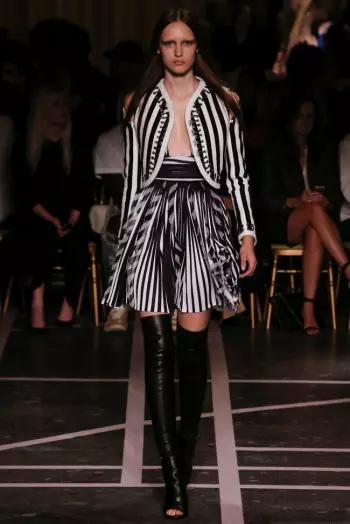 Givenchy Goes Black & White mo le tautotogo 2015