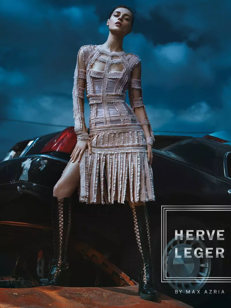 Herve Leger destaca un vestido con flecos inspirado en el punk para la campaña otoño-invierno 2016