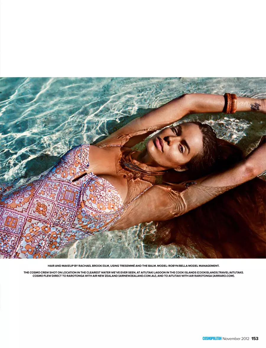 Robyn Lawley Wows in Swimwear Looks for Cosmopolitan Australia November 2012 deur Steven Chee