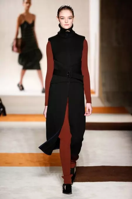 Victoria Beckham Fall 2016 | New York Fashion Week