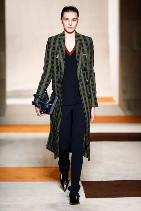 Victoria Beckham Fall 2016 | New York Fashion Week