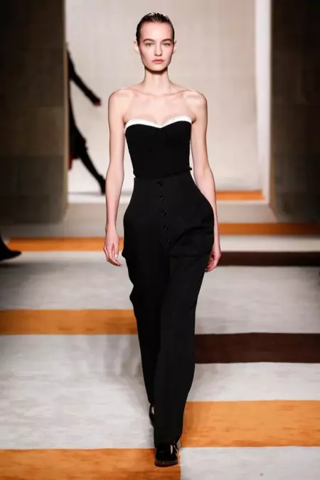 Victoria Beckham Fall 2016 | New York Fashion Week