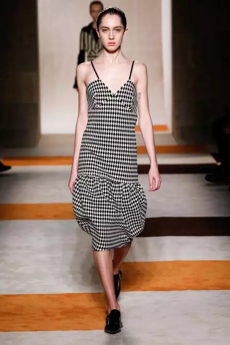 Victoria Beckham Pau 2016 | Niu Ioka Fashion Week