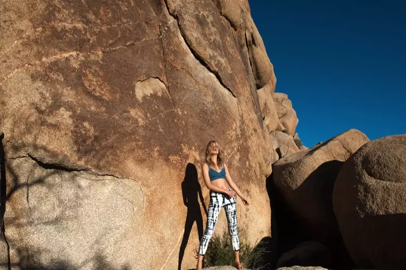 J Brand Roseann Bikini Top in Vivacity le 835 Mid-Rise Capri in Tied Estate Blue.