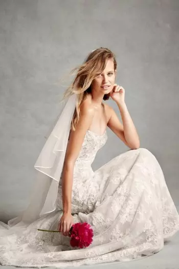 Bridal Bliss: Sjoch de betelbere trouwjurken fan Monique Lhuillier