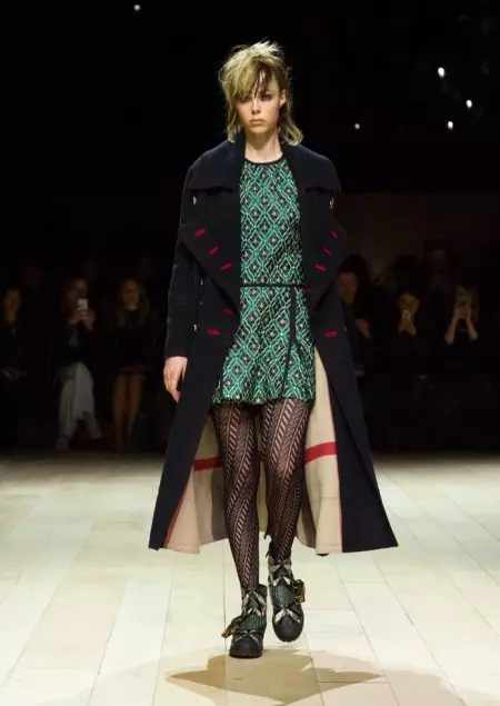 Burberry Tiżvela Kollezzjoni Shoppable Fall 2016