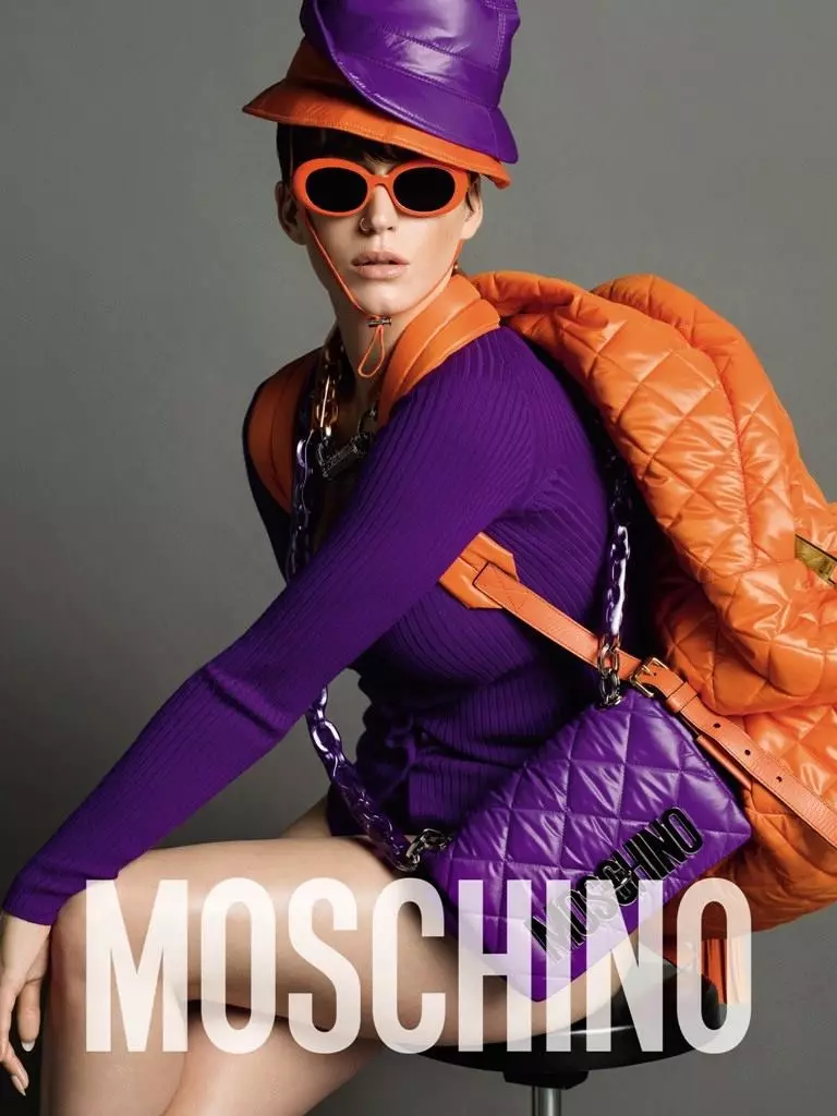 Katy Perry ji Moschino şûşeyên porteqalî model dike