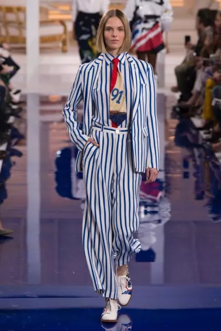 Ralph Lauren Channels Island Vibes cho mùa xuân 2018