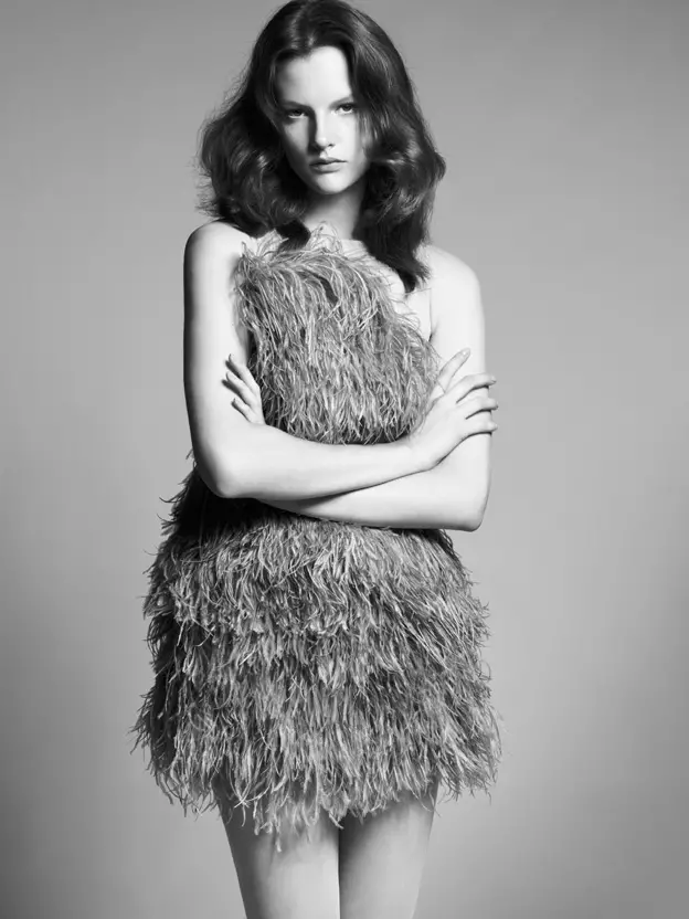 Sara Blomqvist pa John Lindquist pou Vogue Turkey Out 2010