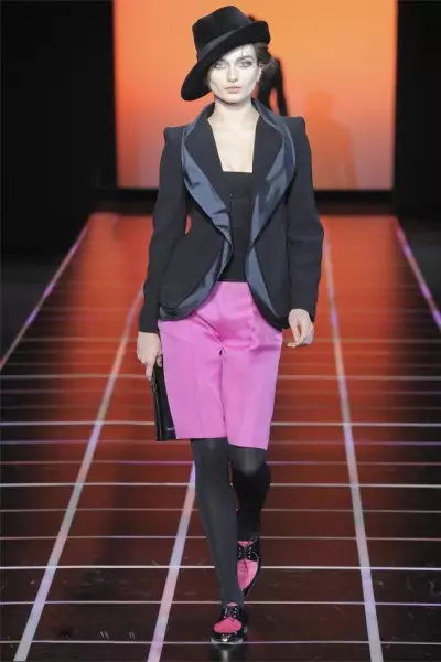 Giorgio Armani Fall 2012 | Beke ea feshene ea Milan