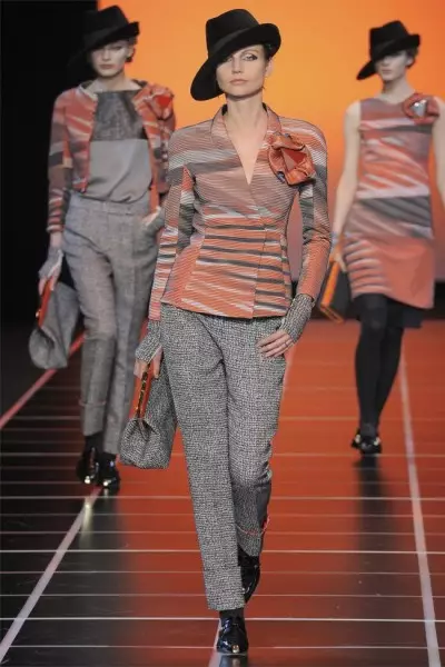 Giorgio Armani Fall 2012 | Beke ea feshene ea Milan