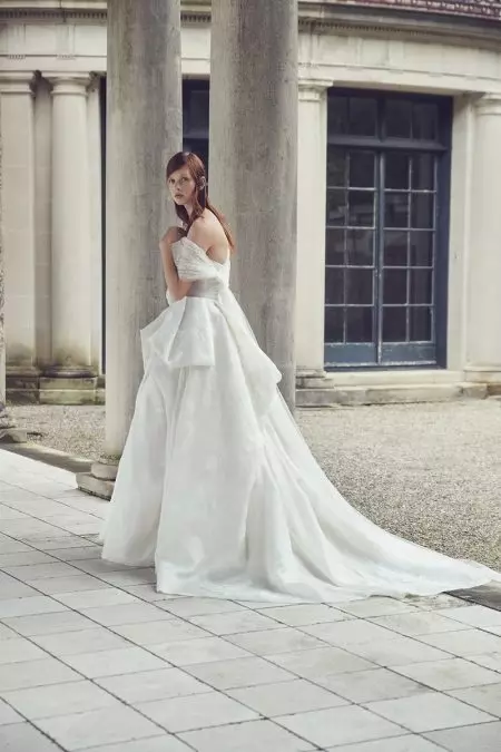 Monique Lhuillier لباس عروس رویایی پاییز 2019 را رونمایی کرد