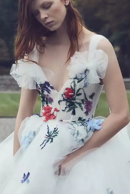 Monique Lhuillier Bridal dezvăluie rochii de vis pentru toamna 2019