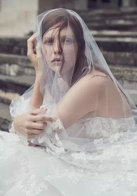 Monique Lhuillier Bridal julkistaa unenomaiset syksyn 2019 mekot
