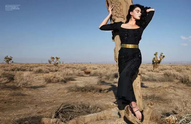 Crystal Renn porta un estil glamurós del desert per al Manifest