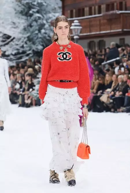 Chanel Mbayar Tribute kanggo Lagerfeld kanggo Musim Gugur 2019