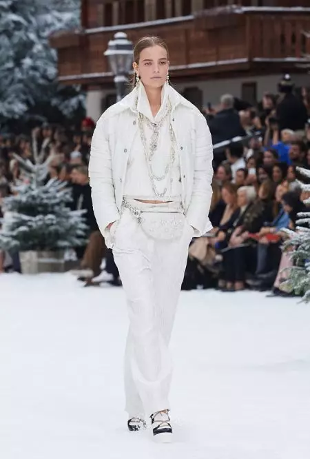 Chanel i bën homazhe Lagerfeld për vjeshtën e 2019-ës