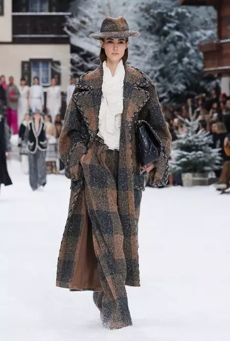 Chanel hyllir Lagerfeld fyrir haustið 2019