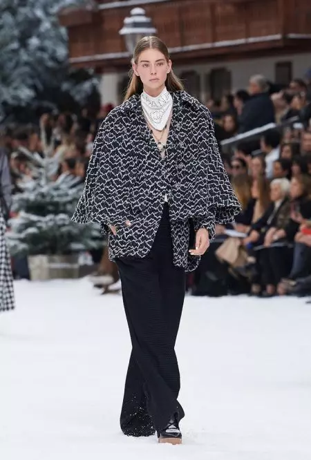 Chanel ret homenatge a Lagerfeld per a la tardor del 2019