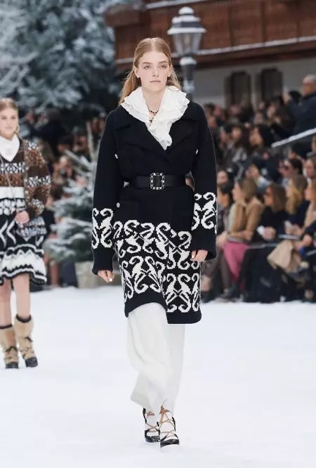 Chanel 2019-يىلى كۈزدە لاگېرفېلدقا ئېھتىرام بىلدۈردى