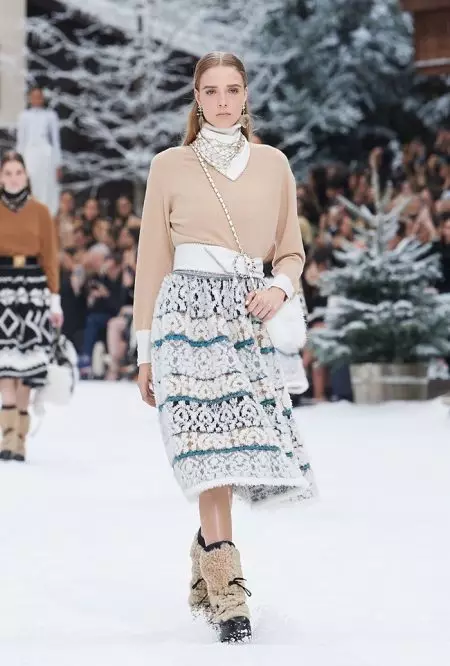 Chanel na-akwụ Lagerfeld ụtụ maka ọdịda 2019