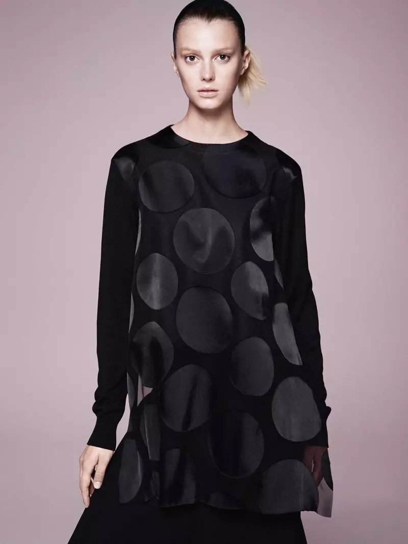 Kampanye Musim Semi/Musim Panas 2014 Sigrid Agren Fronts Sportmax