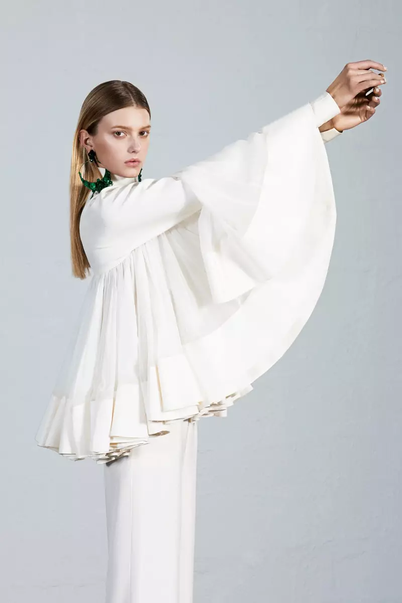 Sigrid Agren modelt Couture für The Sunday Times Style von Eric Guillemain